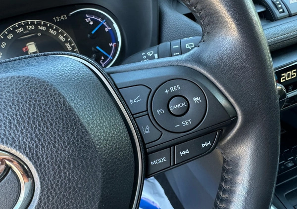 Toyota RAV4 cena 124999 przebieg: 79900, rok produkcji 2019 z Kobylin małe 781